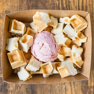 Super Belgian Waffle🧇🍧🍓🍌